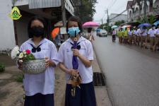 โรงเรียนในสังกัดเทศบาลนครแม่สอด จัดกิจกรรมแห่เทียนจำนำพรรษา ประจำปี 2565