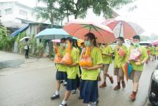 โรงเรียนในสังกัดเทศบาลนครแม่สอด จัดกิจกรรมแห่เทียนจำนำพรรษา ประจำปี 2565