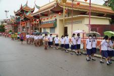 โรงเรียนในสังกัดเทศบาลนครแม่สอด จัดกิจกรรมแห่เทียนจำนำพรรษา ประจำปี 2565