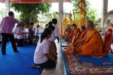 โรงเรียนในสังกัดเทศบาลนครแม่สอด จัดกิจกรรมแห่เทียนจำนำพรรษา ประจำปี 2565