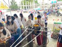 กองสวัสดิการสังคมและกองคลัง เทศบาลนครแม่สอดร่วมถวายเทียนจำนำพรรษา ณ วัดสุนทรีกาวาส เนื่องด้วยวันสำคัญทางพระพุทธศาสนา