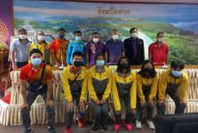 ตัวแทนนักเรียน และผู้ฝึกสอนกีฬา โรงเรียนกีฬาเทศบาลนครแม่สอดเข้าพบผู้ว่าราชการจังหวัดเพื่อรับโอวาทเป็นขวัญและกำลังใจ