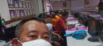 ตัวแทนนักเรียน และผู้ฝึกสอนกีฬา โรงเรียนกีฬาเทศบาลนครแม่สอดเข้าพบผู้ว่าราชการจังหวัดเพื่อรับโอวาทเป็นขวัญและกำลังใจ