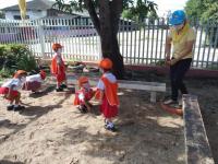 ศูนย์พัฒนาเด็กเล็กวัดดอนแก้ว พร้อมคณะครูผู้ดูแลเด็ก นำนักเรียน ร่วมจัดกิจกรรมหนูน้อยจิตอาสาบำเพ็ญสาธารณประโยชน์