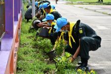โรงเรียนเทศบาลเฉลิมพระเกียรติฯ ร่วมปลูกต้นไม้ เนื่องในวโรกาสวันเฉลิมพระชนมพรรษาสมเด็จพระนางเจ้าสิริกิติ์พระบรมราชินีนาถ พระบรมราชชนนีพันปีหลวง