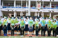 โรงเรียนเทศบาลเฉลิมพระเกียรติฯ ร่วมปลูกต้นไม้ เนื่องในวโรกาสวันเฉลิมพระชนมพรรษาสมเด็จพระนางเจ้าสิริกิติ์พระบรมราชินีนาถ พระบรมราชชนนีพันปีหลวง
