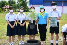 โรงเรียนเทศบาลเฉลิมพระเกียรติฯ ร่วมปลูกต้นไม้ เนื่องในวโรกาสวันเฉลิมพระชนมพรรษาสมเด็จพระนางเจ้าสิริกิติ์พระบรมราชินีนาถ พระบรมราชชนนีพันปีหลวง