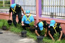 โรงเรียนเทศบาลเฉลิมพระเกียรติฯ ร่วมปลูกต้นไม้ เนื่องในวโรกาสวันเฉลิมพระชนมพรรษาสมเด็จพระนางเจ้าสิริกิติ์พระบรมราชินีนาถ พระบรมราชชนนีพันปีหลวง