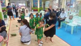 ศูนย์พัฒนาเด็กเล็กวัดมณีไพรสณฑ์ เข้าร่วมกิจกรรมพัฒนาศักยภาพเครือข่ายผู้สูงอายุในชุมชน เพื่อส่งเสริมการดูแลหญิงตั้งครรภ์และพัฒนาเด็กไทย ประจำปี 25650