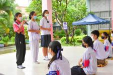 โรงเรียนเทศบาลวัดดอนแก้ว ร่วมกับชมรมพุทธศาสตร์สากล จัดกิจกรรมรณรงค์ต้านสิ่งเสพติดและการใช้กัญชาในสถานศึกษา