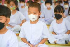 โรงเรียนเทศบาลวัดดอนแก้ว ร่วมกับชมรมพุทธศาสตร์สากล จัดกิจกรรมรณรงค์ต้านสิ่งเสพติดและการใช้กัญชาในสถานศึกษา