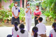 โรงเรียนเทศบาลวัดดอนแก้ว ร่วมกับชมรมพุทธศาสตร์สากล จัดกิจกรรมรณรงค์ต้านสิ่งเสพติดและการใช้กัญชาในสถานศึกษา