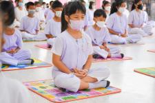 โรงเรียนเทศบาลวัดดอนแก้ว ร่วมกับชมรมพุทธศาสตร์สากล จัดกิจกรรมรณรงค์ต้านสิ่งเสพติดและการใช้กัญชาในสถานศึกษา