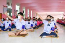 โรงเรียนเทศบาลวัดดอนแก้ว ร่วมกับชมรมพุทธศาสตร์สากล จัดกิจกรรมรณรงค์ต้านสิ่งเสพติดและการใช้กัญชาในสถานศึกษา