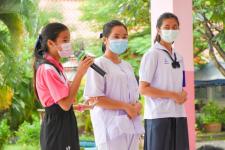 โรงเรียนเทศบาลวัดดอนแก้ว ร่วมกับชมรมพุทธศาสตร์สากล จัดกิจกรรมรณรงค์ต้านสิ่งเสพติดและการใช้กัญชาในสถานศึกษา