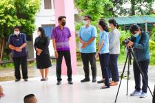 โรงเรียนเทศบาลวัดดอนแก้ว ร่วมกับชมรมพุทธศาสตร์สากล จัดกิจกรรมรณรงค์ต้านสิ่งเสพติดและการใช้กัญชาในสถานศึกษา