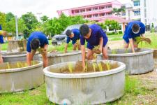 โรงเรียนเทศบาลวัดดอนแก้ว ร่วมกับชมรมพุทธศาสตร์สากล จัดกิจกรรมรณรงค์ต้านสิ่งเสพติดและการใช้กัญชาในสถานศึกษา