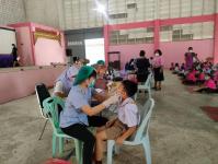 โรงเรียนเทศบาลวัดดอนแก้ว ร่วมกับแผนกทัตกรรมโรงพยาบาลแม่สอด ตรวจสุขภาพช่องปากนักเรียนชั้นประถมศึกษาปีที่ 1-6 