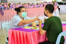 โรงเรียนเทศบาลเฉลิมพระเกียรติสมเด็จพระเทพรัตนราชสุดา ฯ สยามบรมราชกุมารี สังกัดกองการศึกษา เทศบาลนครแม่สอด ตรวจสุขภาพประจำปีให้กับนักเรียน ระดับชั้นมัธยมศึกษาปีที่ 4 ประจำปีการศึกษา 2565