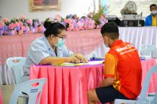 โรงเรียนเทศบาลเฉลิมพระเกียรติสมเด็จพระเทพรัตนราชสุดา ฯ สยามบรมราชกุมารี สังกัดกองการศึกษา เทศบาลนครแม่สอด ตรวจสุขภาพประจำปีให้กับนักเรียน ระดับชั้นมัธยมศึกษาปีที่ 4 ประจำปีการศึกษา 2565