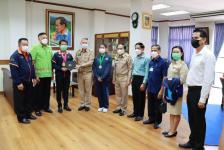 ผู้ว่าราชการจังหวัดตากมอบทุนการศึกษา และให้กำลังใจนักกรีฑาตัวแทนจังหวัดตาก ทีมชาติไทย ที่ได้รับเหรียญรางวัล อันดับ 2 จากการแข่งขันวิ่งผลัดเมดเลย์ Asian Youth athletics championships 2022 ณ ประเทศคูเวต