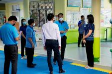 คณะผู้บริหารเทศบาลนครแม่สอดลงพื้นที่ตรวจเยี่ยมสถานศึกษาในสังกัดเทศบาลนครแม่สอด