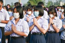 ผู้อำนวยการสถานศึกษาโรงเรียนเทศบาลเฉลิมพระเกียรติฯ กล่าวให้โอวาทนักเรียนภาคเรียนที่ 2 ประจำปีการศึกษา 2565