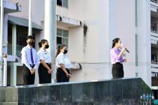 ผู้อำนวยการสถานศึกษาโรงเรียนเทศบาลเฉลิมพระเกียรติฯ กล่าวให้โอวาทนักเรียนภาคเรียนที่ 2 ประจำปีการศึกษา 2565