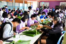 โรงเรียนเทศบาลเฉลิมพระเกียรติฯ จัดกิจกรรมสืบสานประเพณีวันลอยกระทง ประจำปี 2565