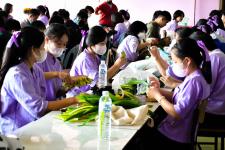 โรงเรียนเทศบาลเฉลิมพระเกียรติฯ จัดกิจกรรมสืบสานประเพณีวันลอยกระทง ประจำปี 2565