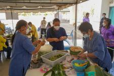 กองการศึกษาเทศบาลนครแม่สอด จัดงานสืบสานประเพณีลอยกระทง ประจำปีงบประมาณ 2565