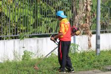 นายกเทศมนตรีนครแม่สอดพร้อมคณะผู้บริหารลงพื้นที่ตรวจความเรียบร้อยในการปรับปรุงสนามกีฬาให้พร้อมใช้งาน