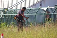 นายกเทศมนตรีนครแม่สอดพร้อมคณะผู้บริหารลงพื้นที่ตรวจความเรียบร้อยในการปรับปรุงสนามกีฬาให้พร้อมใช้งาน