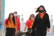 นายกเทศมนตรีนครแม่สอดพร้อมคณะผู้บริหารลงพื้นที่ตรวจความเรียบร้อยในการปรับปรุงสนามกีฬาให้พร้อมใช้งาน