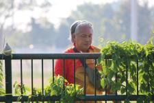 นายกเทศมนตรีนครแม่สอดพร้อมคณะผู้บริหารลงพื้นที่ตรวจความเรียบร้อยในการปรับปรุงสนามกีฬาให้พร้อมใช้งาน