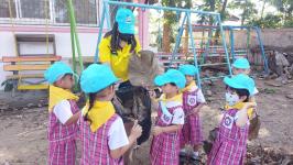 ศูนย์พัฒนาเด็กเล็กโรงเรียนเทศบาลวัดดอนแก้ว จัดกิจกรรมหนูน้อยจิตอาสา เนื่องจากวันดินโลก ประจำปี 2565