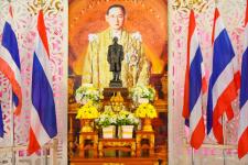 โรงเรียนเทศบาลวัดดอนแก้ว จัดงานน้อมรำลึกในพระมหากรุณาธิคุณ เนื่องในวันคล้ายวันพระบรมราชสมภพพระบาทสมเด็จพระบรมชนกาธิเบศร มหาภูมิพลอดุลยเดชมหาราช บรมนาถบพิตร