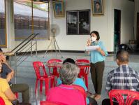 วัน พุธ ที่ 7 ธันวาคม 2565 กองสวัสดิการสังคม เจ้าหน้าที่ฝ่ายพัฒนาชุมชน และเจ้าหน้าที่ กองยุทธศาสตร์ ลงพื้นที่ จัดทำแผนชุมชน เพื่อสอบถามความเดือดร้อน ความต้องการของประชาชนในชุมชน ณ ชุมชนชุมพลพัฒนา