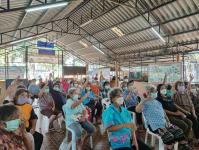 วัน ศุกร์ ที่ 9 ธันวาคม 2565 กองสวัสดิการสังคม เจ้าหน้าที่ฝ่ายพัฒนาชุมชน และเจ้าหน้าที่ กองยุทธศาสตร์ ลงพื้นที่ จัดทำแผนชุมชน เพื่อสอบถามความเดือดร้อน ความต้องการของประชาชนในชุมชน ณ ชุมชนสักทอง