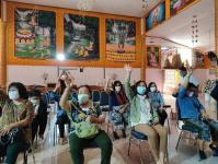 วัน พุธ ที่ 14 ธันวาคม 2565 กองสวัสดิการสังคม เจ้าหน้าที่ฝ่ายพัฒนาชุมชน และเจ้าหน้าที่ กองยุทธศาสตร์ ลงพื้นที่ จัดทำแผนชุมชน เพื่อสอบถามความเดือดร้อน ความต้องการของประชาชนในชุมชน ณ ชุมชนบัวคูณ