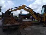 กองช่างปรับปรุงทางเท้าปากทางเข้าซอยร่วมใจ