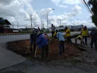 กองช่างปรับปรุงทางเท้าปากทางเข้าซอยร่วมใจ