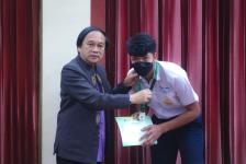 โรงเรียนกีฬาเทศบาลนครแม่สอดเข้ารับรางวัลและรับโอวาทจากนายเทศมนตรีนครแม่สอด ในการแข่งขันกีฬาเยาวชนแห่งชาติ ภาค 5 ครั้งที่ 38 “พิจิตรเกมส์”