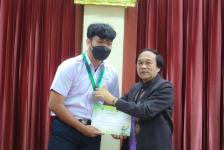 โรงเรียนกีฬาเทศบาลนครแม่สอดเข้ารับรางวัลและรับโอวาทจากนายเทศมนตรีนครแม่สอด ในการแข่งขันกีฬาเยาวชนแห่งชาติ ภาค 5 ครั้งที่ 38 “พิจิตรเกมส์”