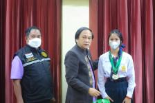 โรงเรียนกีฬาเทศบาลนครแม่สอดเข้ารับรางวัลและรับโอวาทจากนายเทศมนตรีนครแม่สอด ในการแข่งขันกีฬาเยาวชนแห่งชาติ ภาค 5 ครั้งที่ 38 “พิจิตรเกมส์”