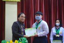 โรงเรียนกีฬาเทศบาลนครแม่สอดเข้ารับรางวัลและรับโอวาทจากนายเทศมนตรีนครแม่สอด ในการแข่งขันกีฬาเยาวชนแห่งชาติ ภาค 5 ครั้งที่ 38 “พิจิตรเกมส์”