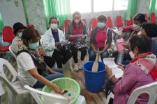 โครงการฝึกอาชีพให้ความรู้ชุมชนในเขตเทศบาลนครแม่สอด “หลักสูตรน้ำยาดันฝุ่น น้ำยาซักผ้า”