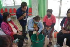 โครงการฝึกอาชีพให้ความรู้ชุมชนในเขตเทศบาลนครแม่สอด “หลักสูตรน้ำยาดันฝุ่น น้ำยาซักผ้า”