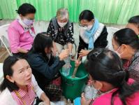 โครงการฝึกอาชีพให้ความรู้ชุมชนในเขตเทศบาลนครแม่สอด “หลักสูตรน้ำยาดันฝุ่น น้ำยาซักผ้า”