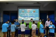 พิธีมอบทุนการศึกษา ค่าปัจจัยพื้นฐานสำหรับนักเรียนยากจนโรงเรียนเทศบาลวัดชุมพลคีรี